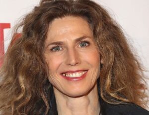 Read more about the article Motivational Sophie B Hawkins Quotes and Sayings