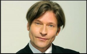 Read more about the article Motivational Crispin Glover Quotes And Sayings