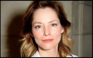 Read more about the article Inspirational Sienna Guillory Quotes And Sayings