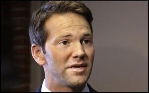 Read more about the article Motivational Aaron Schock Quotes And Sayings